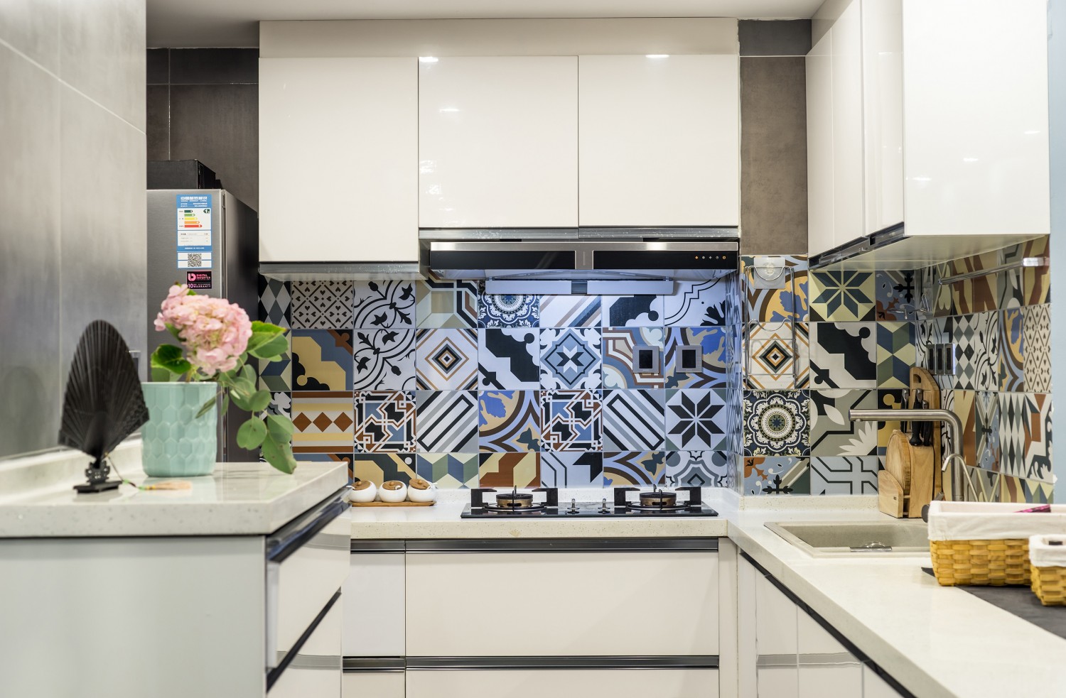 现代简约厨房，灰白两色玩出高级感 - Idea匠人设计效果图 - 每平每屋·设计家